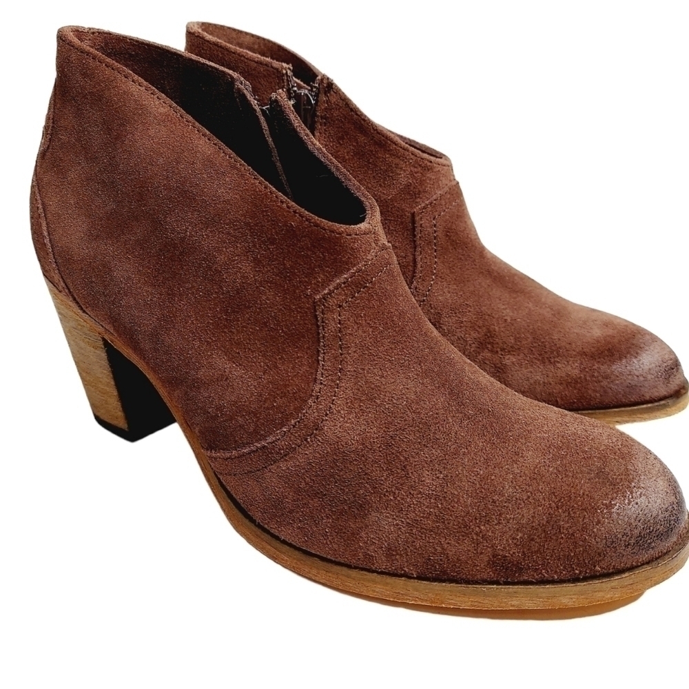 Johnston Murphy Block Heel Booties Brown Distressed Suede Western Size 7 Rodeo